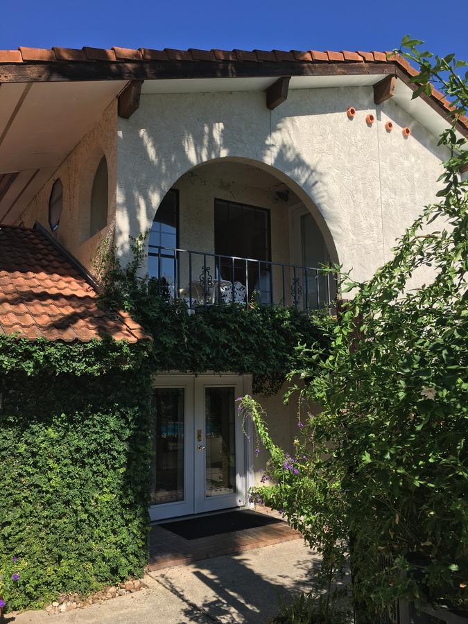 Lakehouse Bed And Breakfast Canyon Lake Eksteriør billede