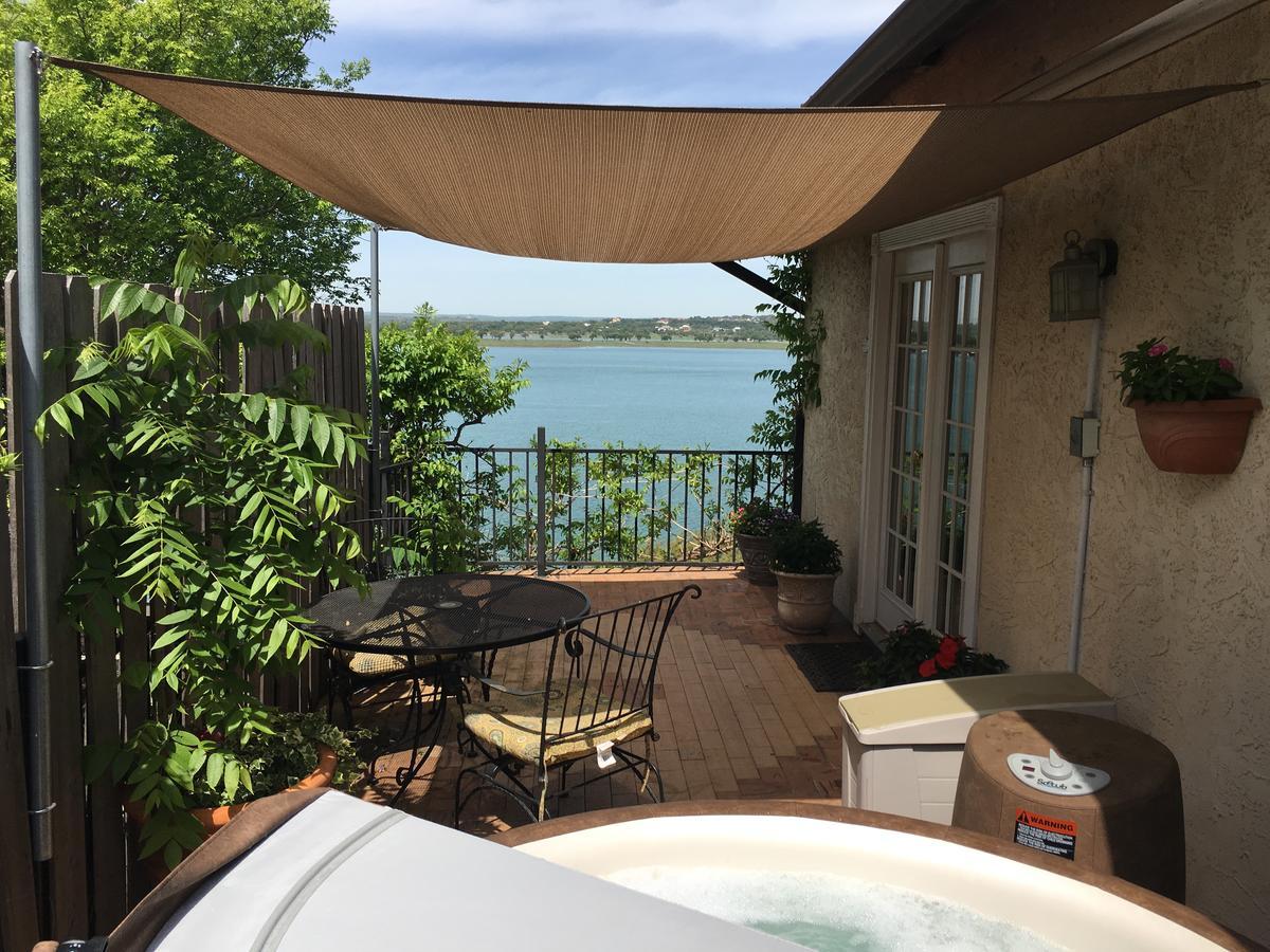 Lakehouse Bed And Breakfast Canyon Lake Eksteriør billede